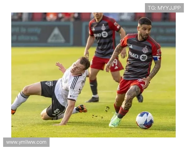 因西涅澄清言论：继续为国效力